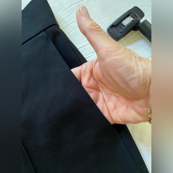 NWT Vince High Waist Tailored Pants. Black. size 8 - Picture 9 of 11